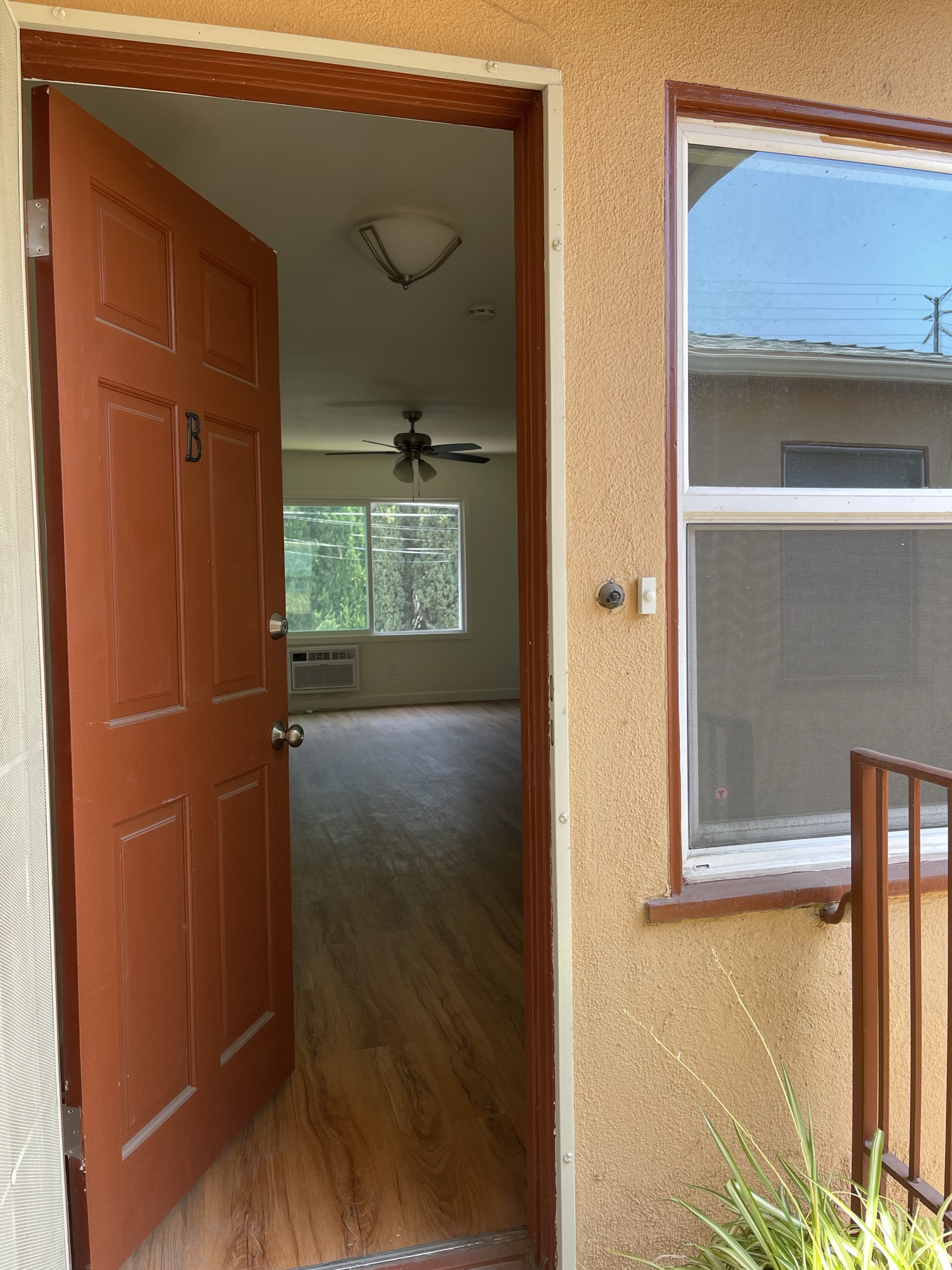 1500 West Alameda Avenue - 1504B